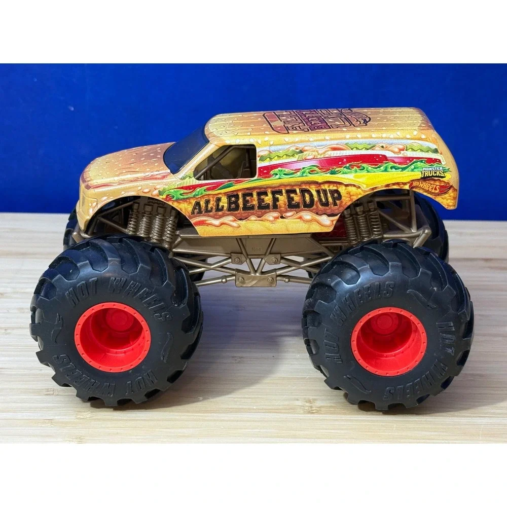 Hot Wheels Monster Truck All Beefed Up Hamburger Diecast 1:24 Scale Gold Red